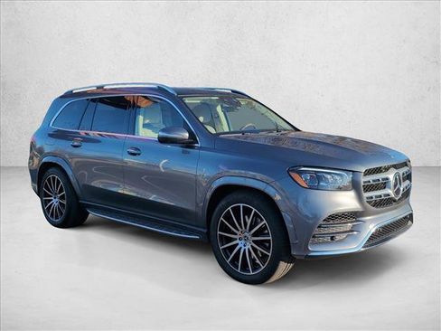 Used 2021 Mercedes-Benz GLS 580 4MATIC image 3