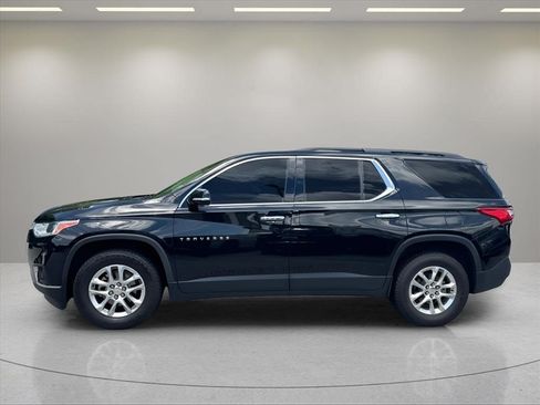 Used 2019 Chevrolet Traverse LT FWD image 2