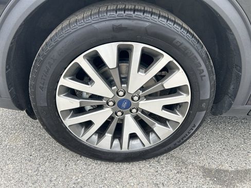 Used 2020 Ford Escape Titanium AWD/4WD image 7