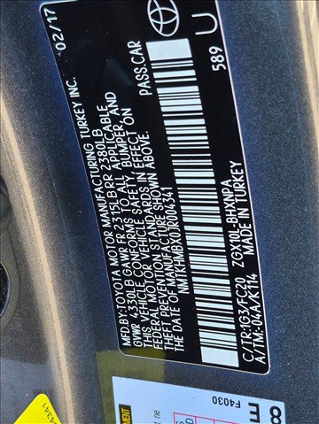 Used 2018 Toyota C-HR XLE FWD image 17