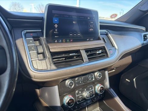 Used 2021 GMC Yukon XL SLT image 35