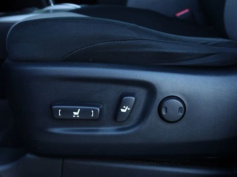 Used 2022 Toyota 4Runner SR5 image 17