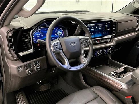 Used 2025 Chevrolet Silverado 2500 LTZ image 14