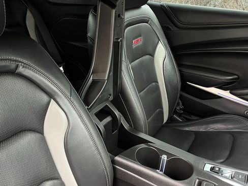 Used 2018 Chevrolet Camaro SS image 20