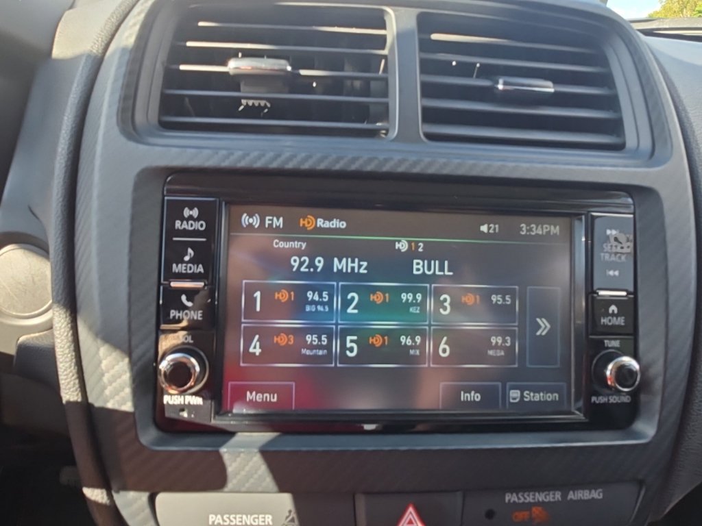 Used 2024 Mitsubishi Outlander Sport SE AWD/4WD image 29