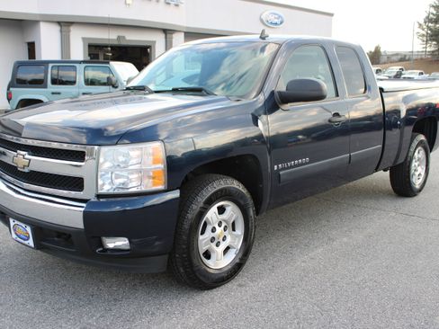 Used 2008 Chevrolet Silverado 1500 LT w/ Power Pack Plus image 1