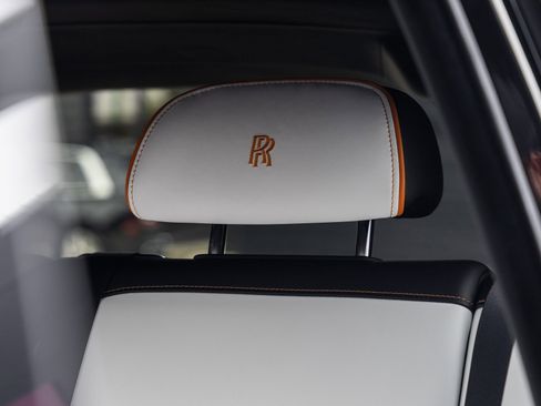 Used 2024 Rolls-Royce Cullinan image 45