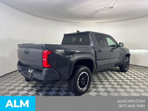 Used 2025 Toyota Tacoma TRD Off-Road AWD/4WD image 6