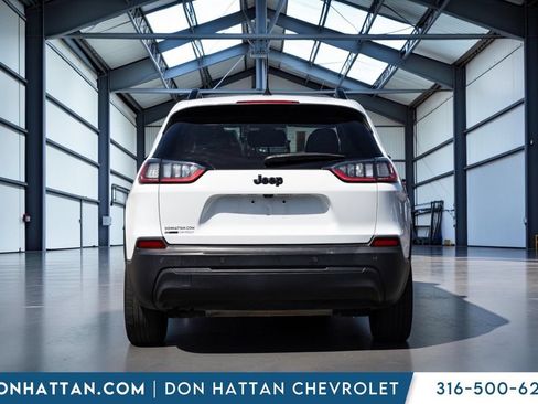 Used 2019 Jeep Cherokee Latitude Plus FWD image 22