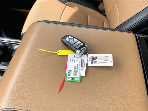 Used 2022 Ford F150 Lariat w/ Equipment Group 502A High image 12