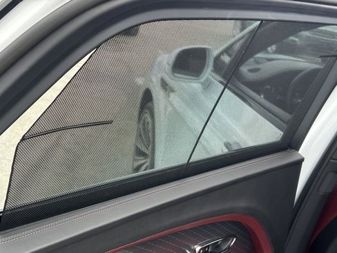 Certified 2023 Bentley Bentayga Extended Wheelbase image 41