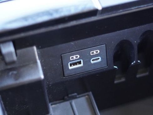 Used 2022 Toyota Tundra SR5 w/ TRD Off-Road Package image 38