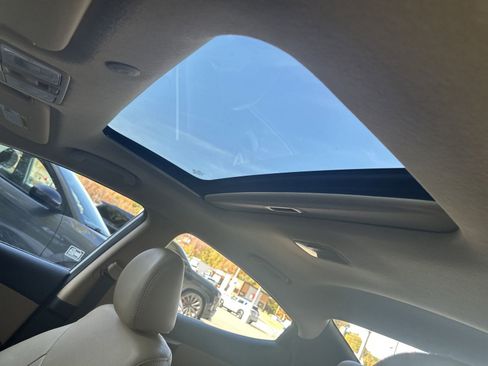 Used 2013 Hyundai Elantra Limited image 21