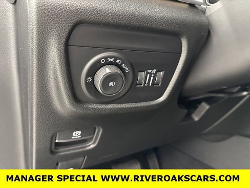 Used 2025 Jeep Grand Cherokee L Limited w/ MOPAR Finishing Package image 18