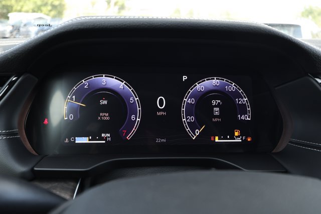 New 2027 Jeep Grand Cherokee Limited RWD image 12