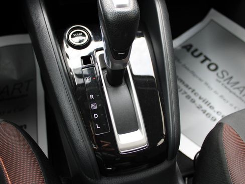 Used 2021 Nissan Versa SR FWD image 27