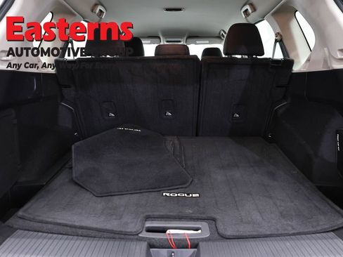 Used 2023 Nissan Rogue S AWD/4WD image 9