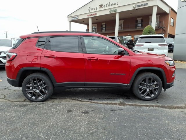 New 2026 Jeep Compass Latitude AWD/4WD image 2