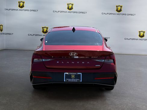 Used 2025 Hyundai Elantra Blue FWD image 4