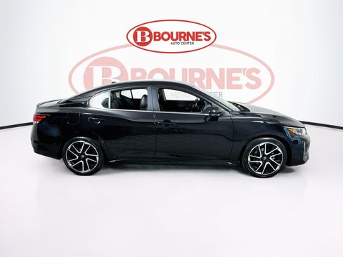 Used 2024 Nissan Sentra SR w/ SR Premium Package FWD image 13