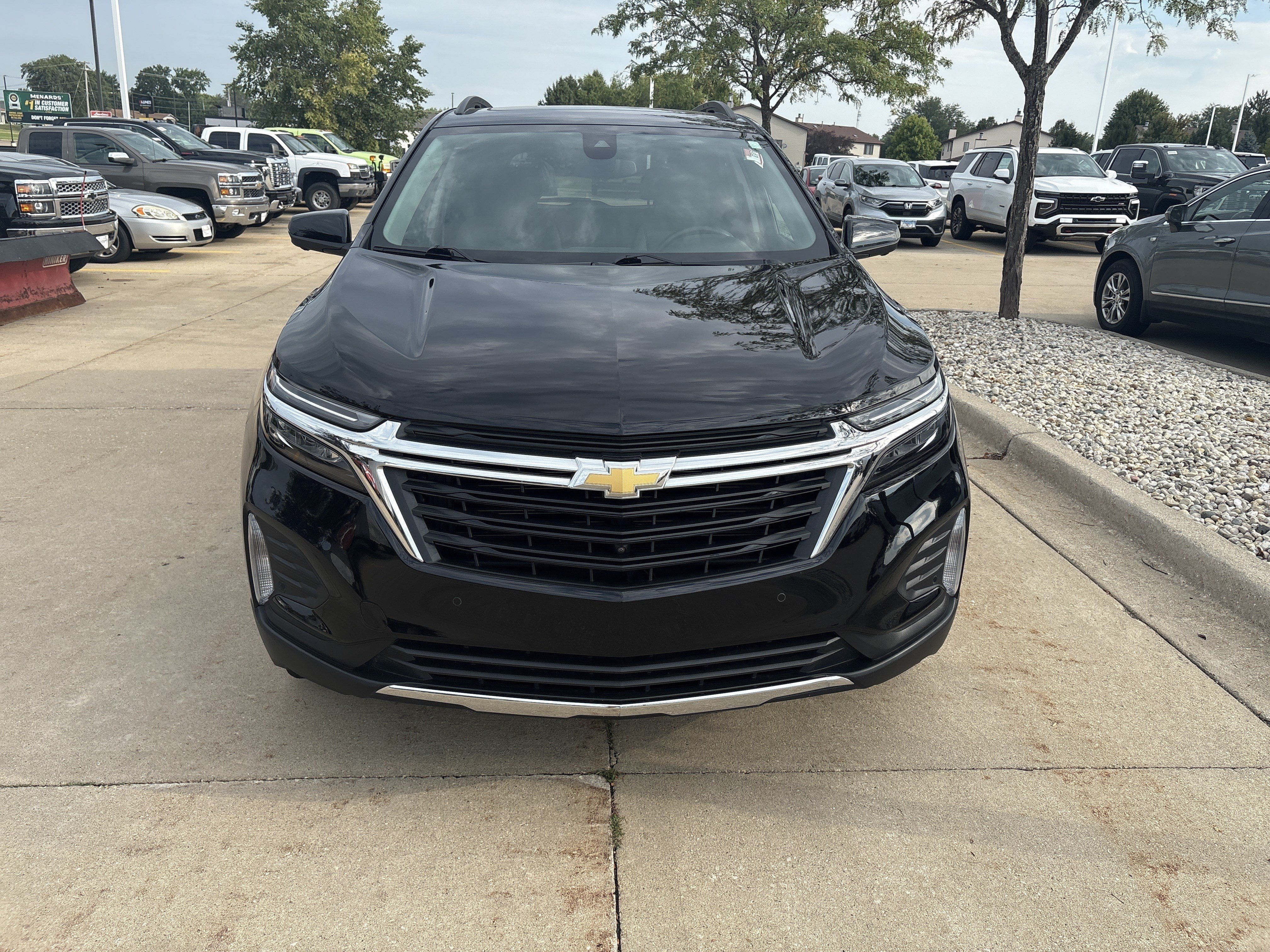 Used 2024 Chevrolet Equinox LT AWD/4WD image 8