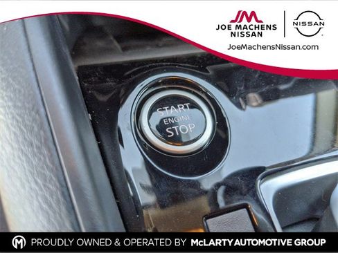 New 2025 Nissan Versa SR w/ Trunk Package image 21