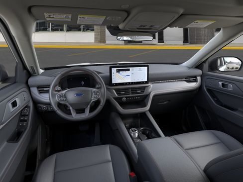 Used 2026 Ford Explorer Active w/ Active Comfort Package AWD/4WD image 9