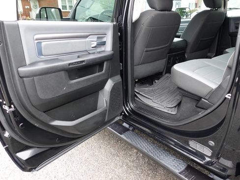 Used 2023 RAM 1500 Classic SLT w/ Electronics Convenience Group image 20