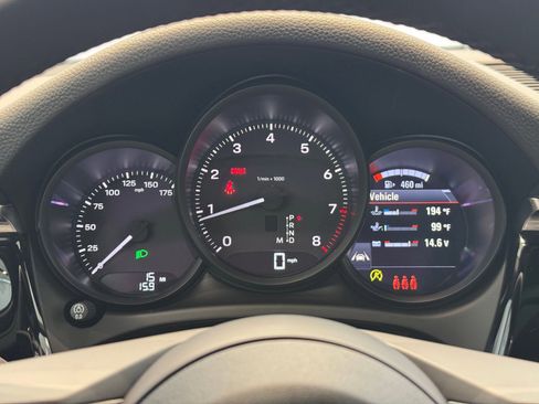 Used 2025 Porsche Macan image 16