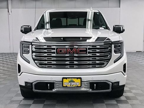 Used 2023 GMC Sierra 1500 Denali w/ Denali Reserve Package AWD/4WD image 4