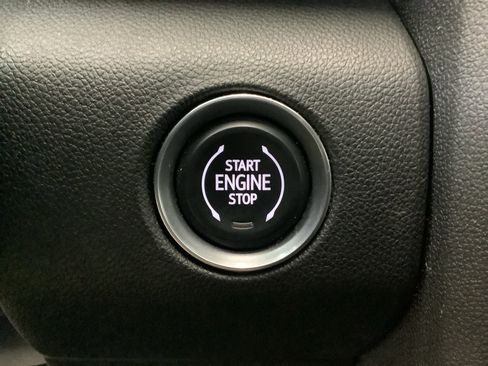 Used 2025 GMC Acadia Elevation FWD image 17