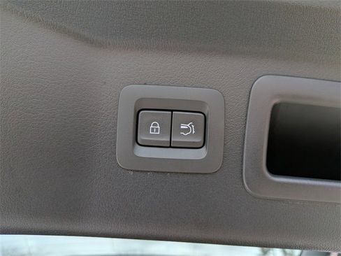 Certified 2025 MAZDA CX-70 3.3 Turbo S w/ Premium Package image 31