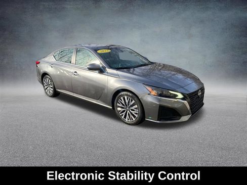 Used 2023 Nissan Altima 2.5 SV FWD image 9