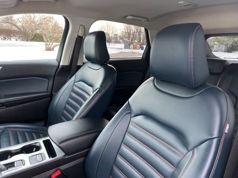 Certified 2022 Ford Edge SEL w/ Sport Appearance Package image 17