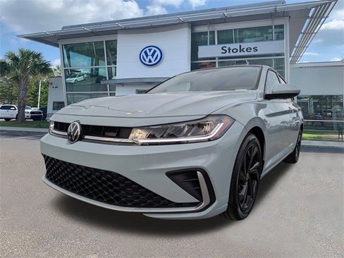 New 2026 Volkswagen Jetta SE image 8