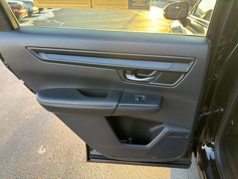 Used 2023 Honda CR-V LX image 24