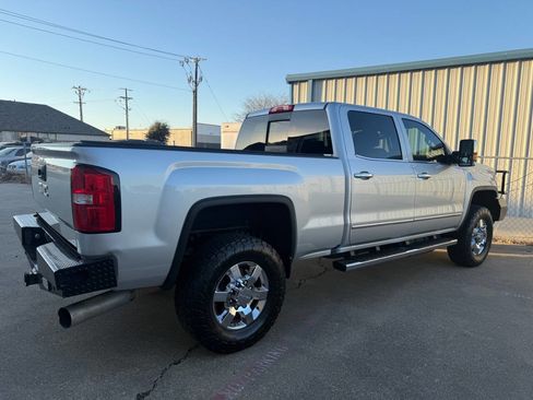 Used 2019 GMC Sierra 3500 Denali w/ Duramax Plus Package image 7