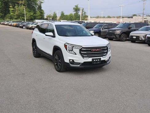 Used 2023 GMC Terrain SLT AWD/4WD image 10