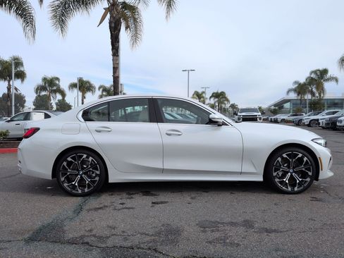 Used 2025 BMW 330i 330i w/ Premium Package image 11