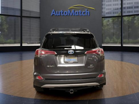 Used 2018 Toyota RAV4 SE w/ Advanced Technology Package AWD/4WD image 10
