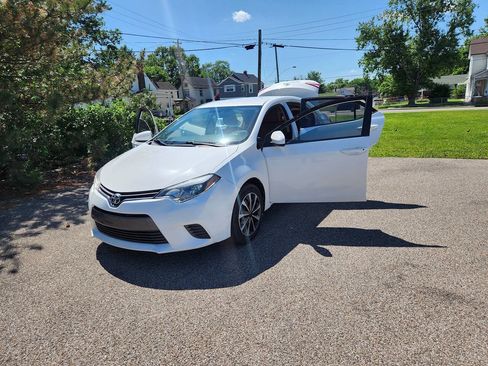 Used 2015 Toyota Corolla LE FWD image 38