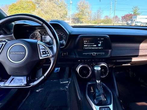 Used 2016 Chevrolet Camaro LT image 6