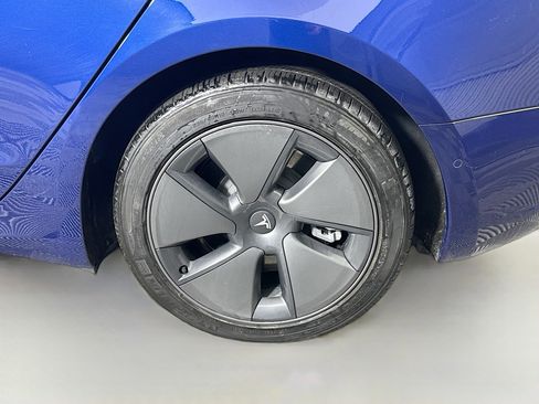 Used 2021 Tesla Model 3 Standard Range Plus image 36