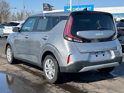 Certified 2023 Kia Soul LX image 5