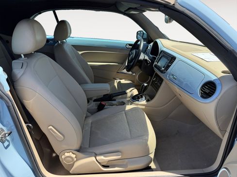 Used 2013 Volkswagen Beetle 2.5 FWD image 19