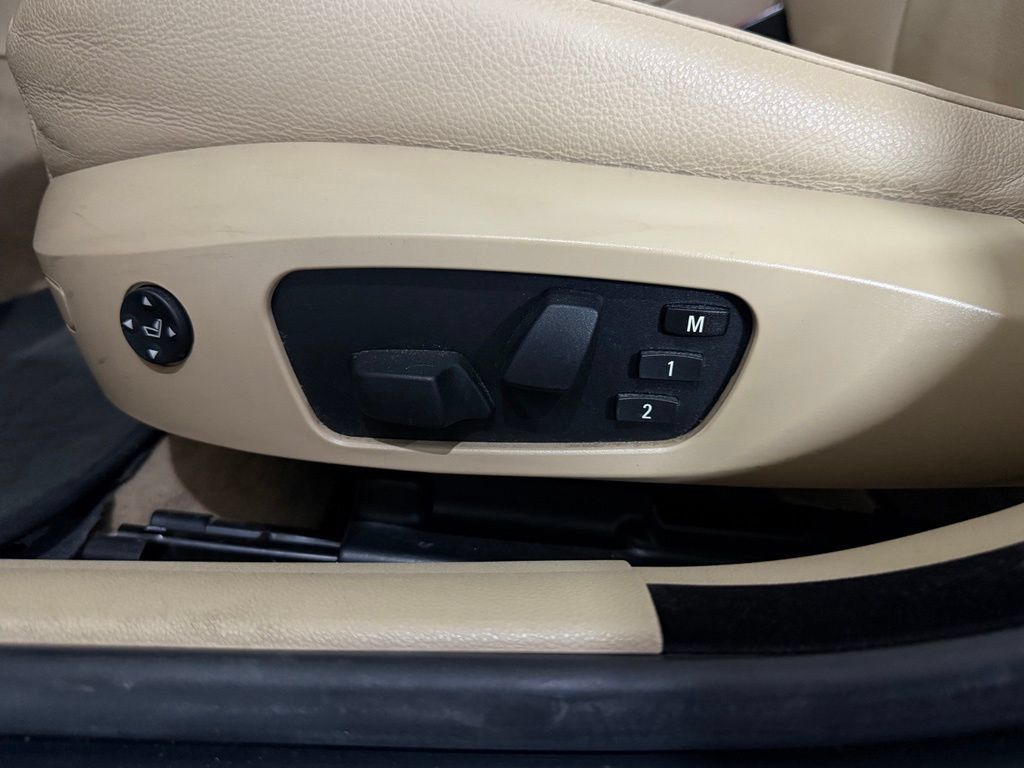 Used 2007 BMW 335xi Sedan AWD/4WD image 22