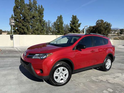 Used 2013 Toyota RAV4 LE image 8