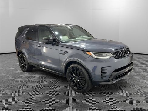 Used 2024 Land Rover Discovery Dynamic SE image 7