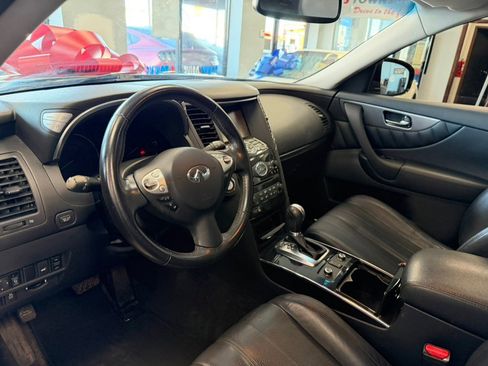 Used 2016 INFINITI QX70 2WD w/ Premium Package image 23