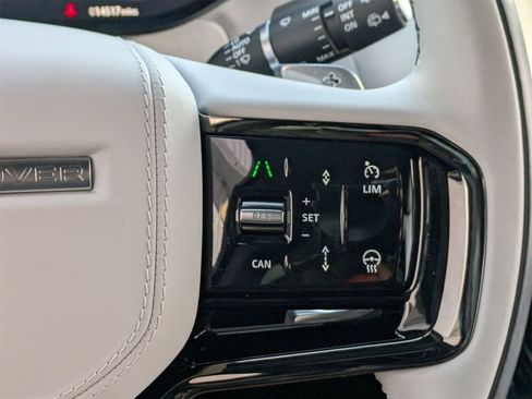 Used 2025 Land Rover Range Rover Sport Dynamic SE image 11